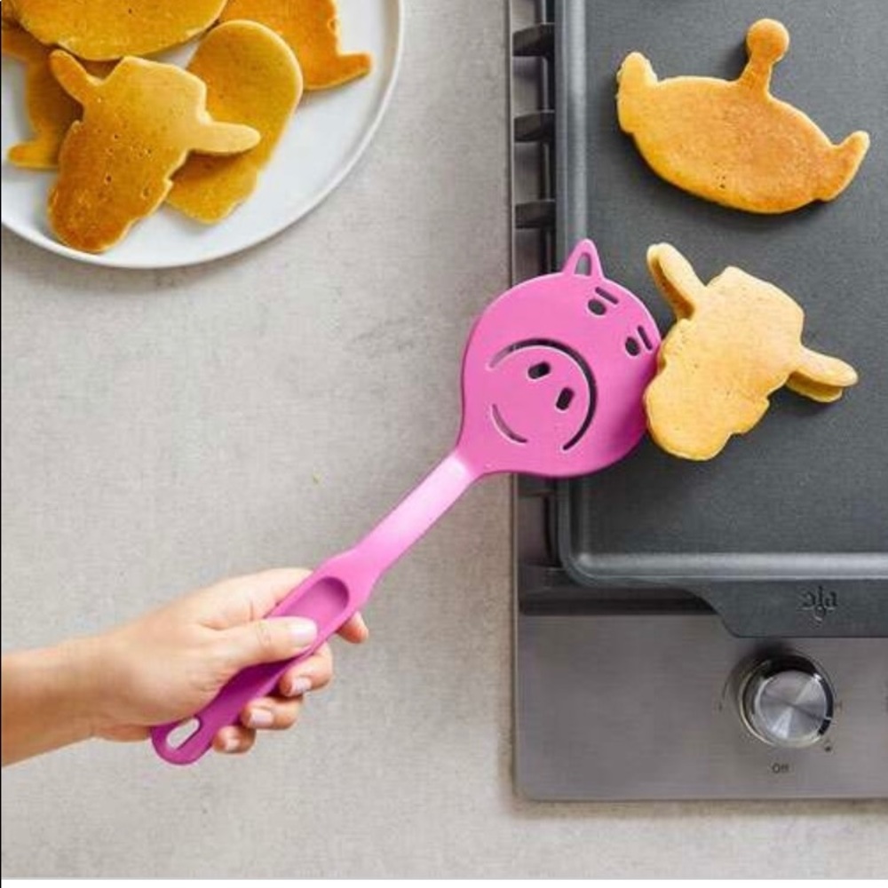 Toy Story 4 - Hamm Pancake Flipper